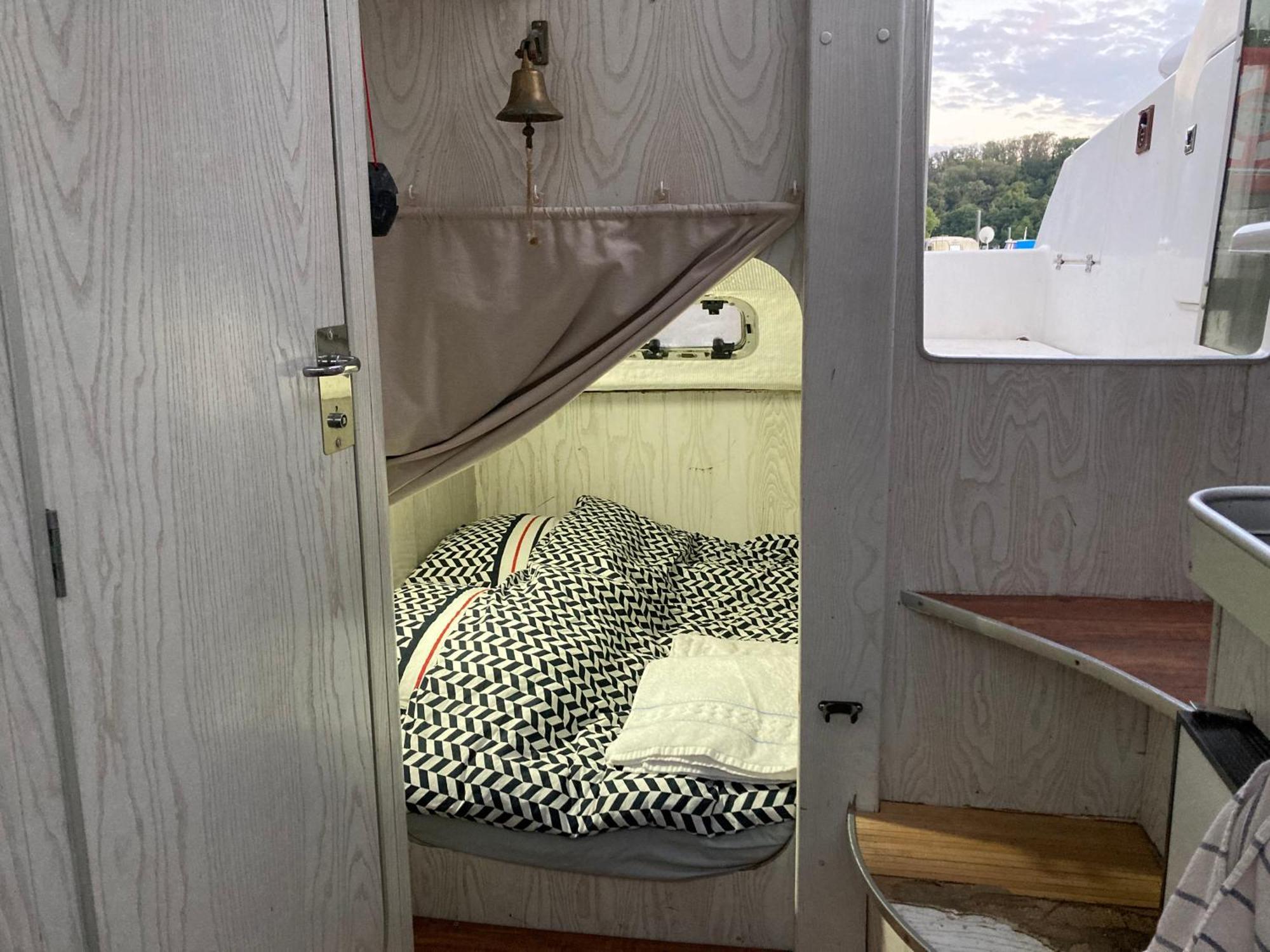 Bateau-Gite Sur Le Halage De La Mayenne L'Huisserie المظهر الخارجي الصورة